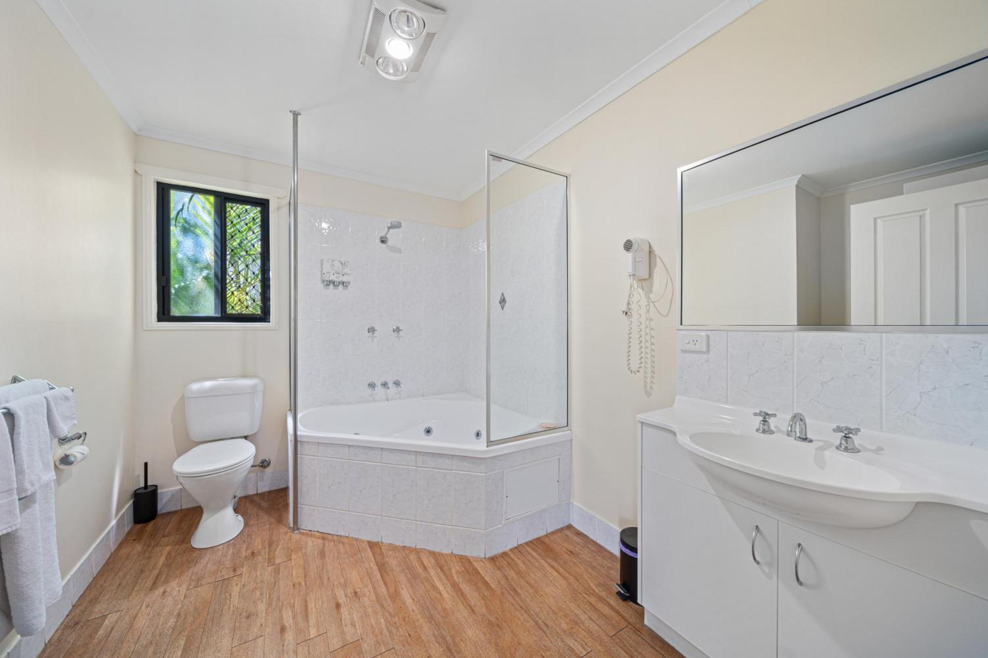 Emerald Motel Apartments Bagian luar foto
