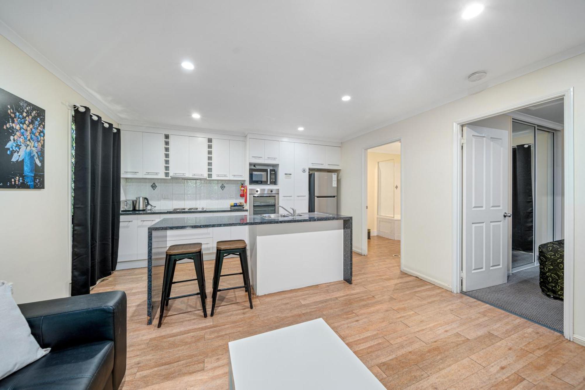Emerald Motel Apartments Bagian luar foto