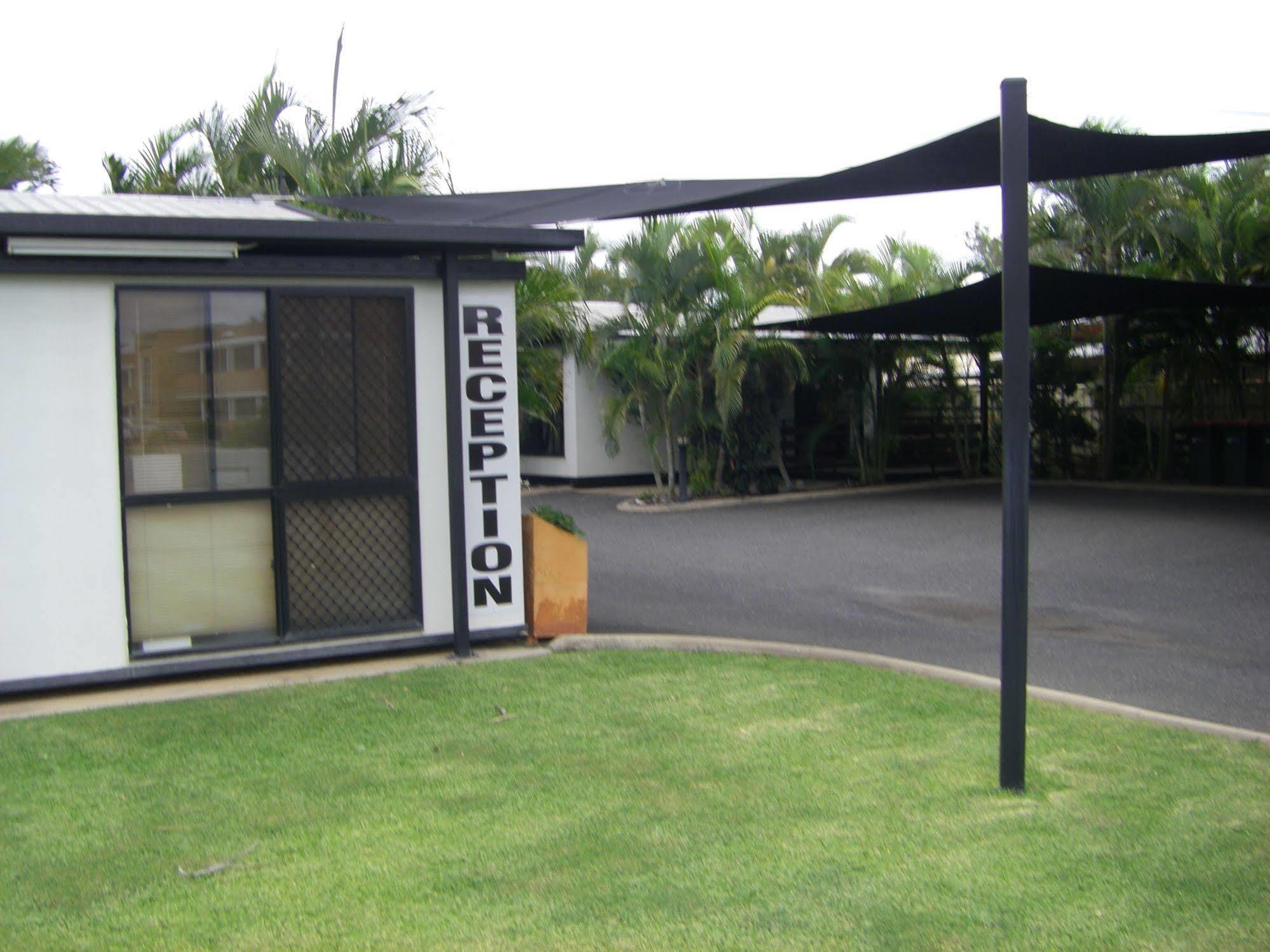Emerald Motel Apartments Bagian luar foto